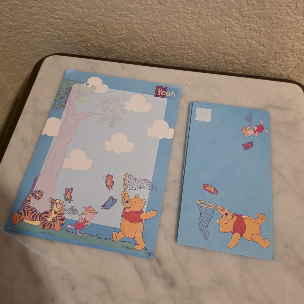 Winnie The Pooh Stationary Set *open Box*